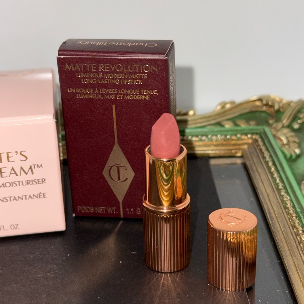 Charlotte Tilbury Magic Cream & mini Pillow Talk lip - Picture 4 of 9